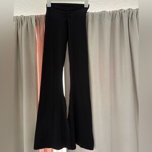 Aerie Crossover Flare Leggings – Black